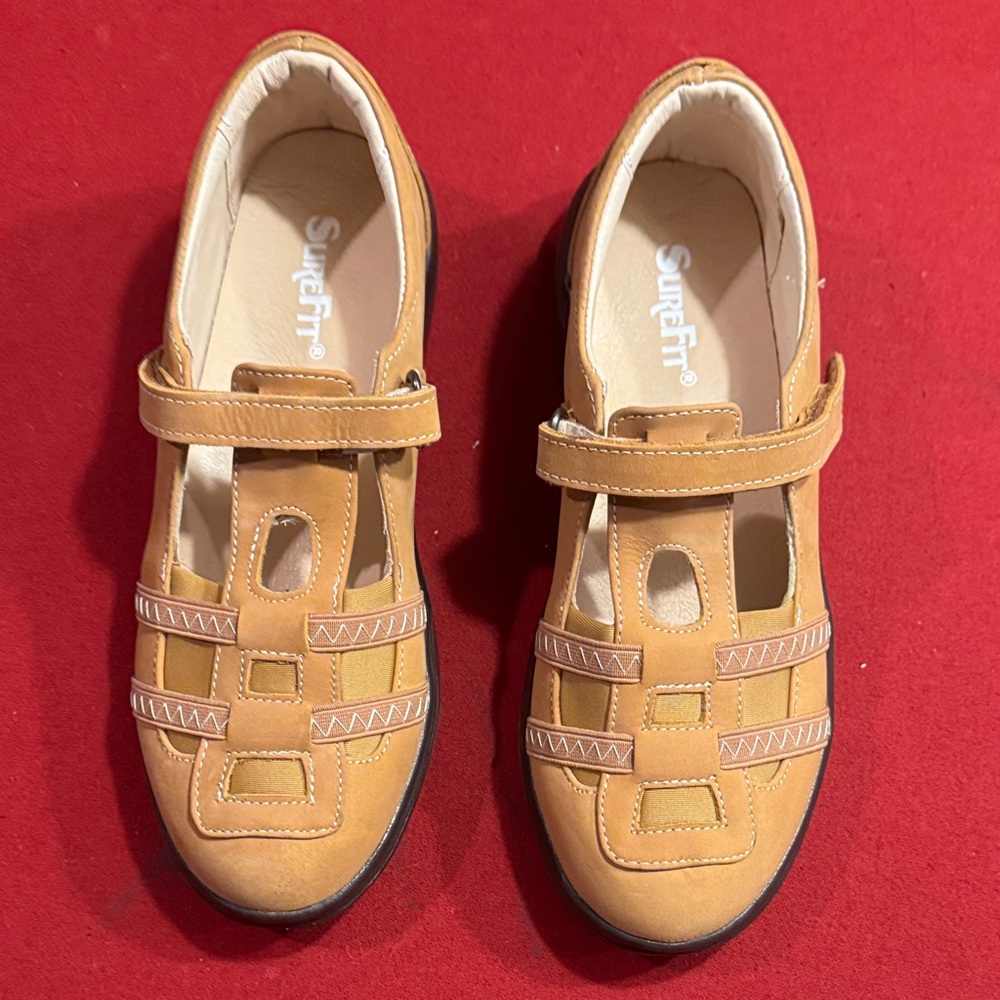 Sure Fit Brown women’s Dress Shoes